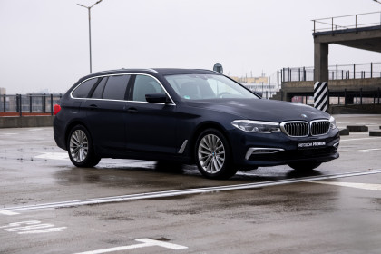 Продажа BMW 5 серии VII (G30/G31) 530d 3.0 AT (265 л.с.) 2019 Синий в Автодом