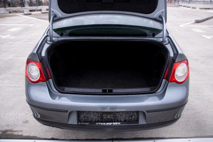 Продажа Volkswagen Passat B6 1.9 MT (105 л.с.) 2008 Серый в Автодом