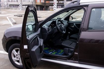 Продажа Renault Duster I Рестайлинг 2.0 MT (143 л.с.) 2016 Коричневый в Автодом