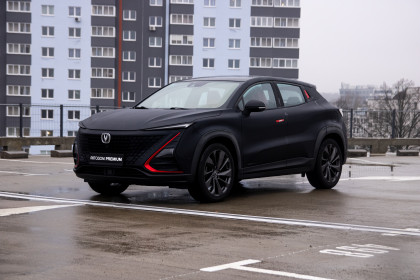 Продажа Changan UNI-T I 1.5 AMT (180 л.с.) 2020 Черный в Автодом