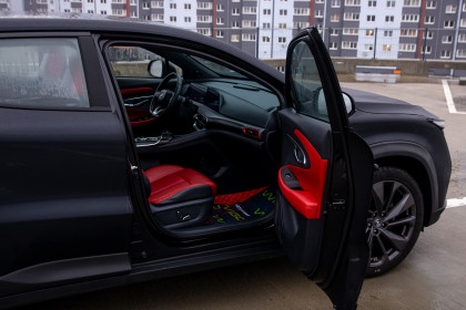 Продажа Changan UNI-T I 1.5 AMT (180 л.с.) 2020 Черный в Автодом