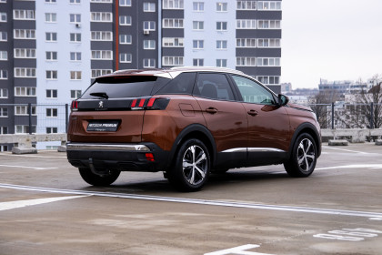 Продажа Peugeot 3008 II 8-speed 1.2 AT (130 л.с.) 2019 Оранжевый в Автодом