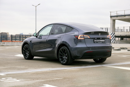 Продажа Tesla Model Y I Long Range 0.0 AT (345 л.с.) 2023 Серый в Автодом