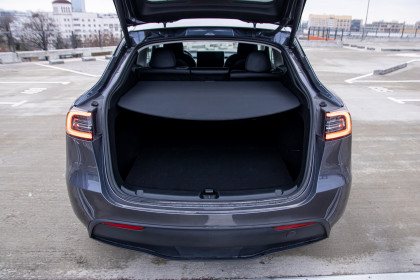 Продажа Tesla Model Y I Long Range 0.0 AT (345 л.с.) 2023 Серый в Автодом