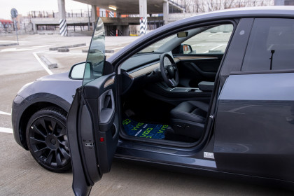 Продажа Tesla Model Y I Long Range 0.0 AT (345 л.с.) 2023 Серый в Автодом