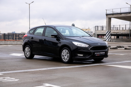 Продажа Ford Focus III Рестайлинг 1.6 AMT (105 л.с.) 2016 Черный в Автодом