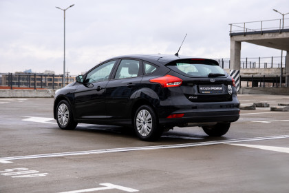 Продажа Ford Focus III Рестайлинг 1.6 AMT (105 л.с.) 2016 Черный в Автодом