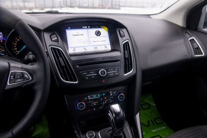 Продажа Ford Focus III Рестайлинг 1.5 AT (150 л.с.) 2017 Коричневый в Автодом