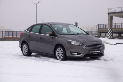 Продажа Ford Focus III Рестайлинг 1.5 AT (150 л.с.) 2017 Коричневый в Автодом