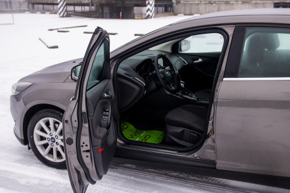 Продажа Ford Focus III Рестайлинг 1.5 AT (150 л.с.) 2017 Коричневый в Автодом