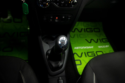 Продажа Renault Sandero II Рестайлинг Stepway 1.6 MT (113 л.с.) 2019 Черный в Автодом