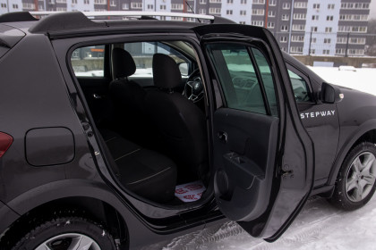 Продажа Renault Sandero II Рестайлинг Stepway 1.6 MT (113 л.с.) 2019 Черный в Автодом