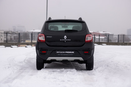Продажа Renault Sandero II Рестайлинг Stepway 1.6 MT (113 л.с.) 2019 Черный в Автодом