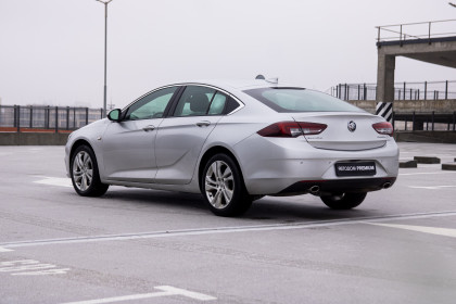 Продажа Buick Regal VI 2.0 AT (250 л.с.) 2018 Серебристый в Автодом