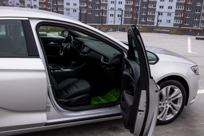 Продажа Buick Regal VI 2.0 AT (250 л.с.) 2018 Серебристый в Автодом