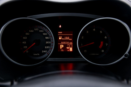 Продажа Mitsubishi Outlander II 2.4 CVT (170 л.с.) 2008 Серый в Автодом