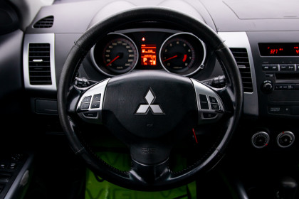 Продажа Mitsubishi Outlander II 2.4 CVT (170 л.с.) 2008 Серый в Автодом