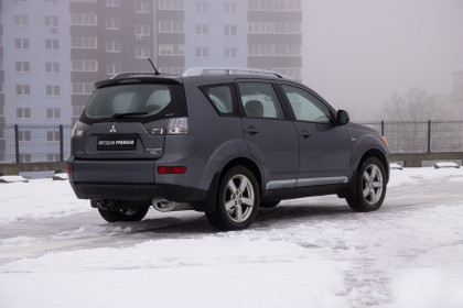 Продажа Mitsubishi Outlander II 2.4 CVT (170 л.с.) 2008 Серый в Автодом