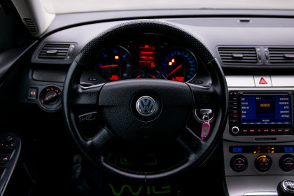 Продажа Volkswagen Passat B6 2.0 MT (136 л.с.) 2006 Серый в Автодом