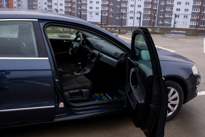 Продажа Volkswagen Passat B6 2.0 MT (136 л.с.) 2006 Серый в Автодом
