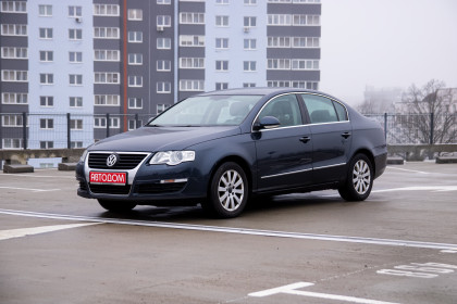 Продажа Volkswagen Passat B6 2.0 MT (136 л.с.) 2006 Серый в Автодом