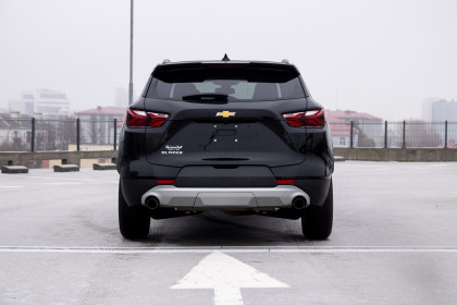 Продажа Chevrolet Blazer III 2.0 AT (227 л.с.) 2022 Черный в Автодом