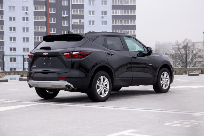 Продажа Chevrolet Blazer III 2.0 AT (227 л.с.) 2022 Черный в Автодом