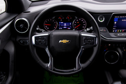 Продажа Chevrolet Blazer III 2.0 AT (227 л.с.) 2022 Черный в Автодом