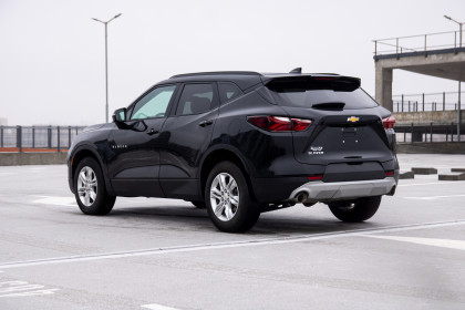 Продажа Chevrolet Blazer III 2.0 AT (227 л.с.) 2022 Черный в Автодом