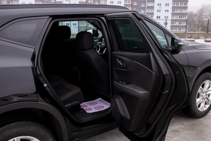 Продажа Chevrolet Blazer III 2.0 AT (227 л.с.) 2022 Черный в Автодом