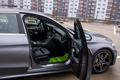 Продажа Mercedes-Benz C-Класс IV (W205) Рестайлинг 220 d 2.0 AT (194 л.с.) 2018 Серый в Автодом
