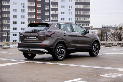 Продажа Nissan Qashqai II Рестайлинг 2 2.0 CVT (140 л.с.) 2025 Коричневый в Автодом