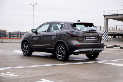 Продажа Nissan Qashqai II Рестайлинг 2 2.0 CVT (140 л.с.) 2025 Коричневый в Автодом