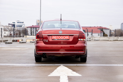 Продажа Volkswagen Polo V Рестайлинг 1.6 AT (110 л.с.) 2016 Красный в Автодом