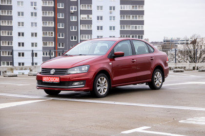 Продажа Volkswagen Polo V Рестайлинг 1.6 AT (110 л.с.) 2016 Красный в Автодом