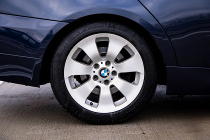 Продажа BMW 3 серии V (E90/E91/E92/E93) 320d 2.0 MT (177 л.с.) 2007 Синий в Автодом