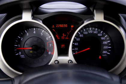 Продажа Nissan Juke I 1.6 CVT (117 л.с.) 2013 Коричневый в Автодом