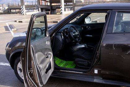 Продажа Nissan Juke I 1.6 CVT (117 л.с.) 2013 Коричневый в Автодом