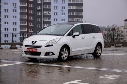 Продажа Peugeot 5008 I 1.6 MT (115 л.с.) 2012 Белый в Автодом