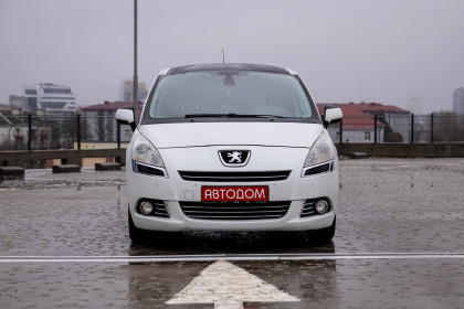 Продажа Peugeot 5008 I 1.6 MT (115 л.с.) 2012 Белый в Автодом