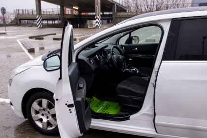 Продажа Peugeot 5008 I 1.6 MT (115 л.с.) 2012 Белый в Автодом