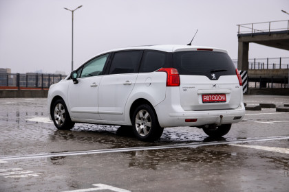 Продажа Peugeot 5008 I 1.6 MT (115 л.с.) 2012 Белый в Автодом