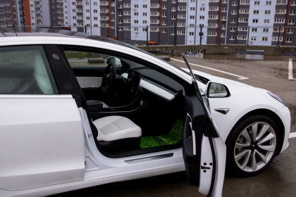 Продажа Tesla Model 3 I Standart 0.0 AT (258 л.с.) 2020 Белый в Автодом