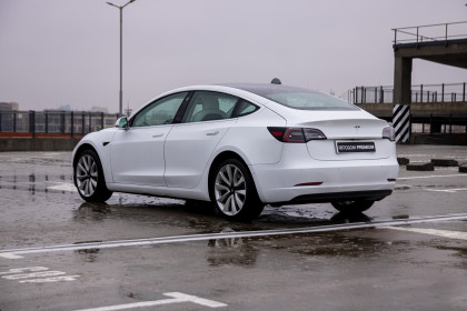 Продажа Tesla Model 3 I Standart 0.0 AT (258 л.с.) 2020 Белый в Автодом