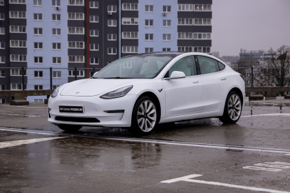 Продажа Tesla Model 3 I Standart 0.0 AT (258 л.с.) 2020 Белый в Автодом