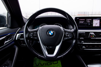 Продажа BMW 5 серии VII (G30/G31) 520d 2.0 AT (190 л.с.) 2017 Черный в Автодом