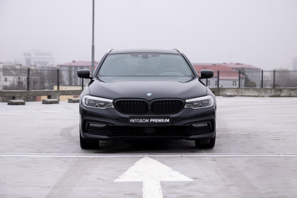 Продажа BMW 5 серии VII (G30/G31) 520d 2.0 AT (190 л.с.) 2017 Черный в Автодом