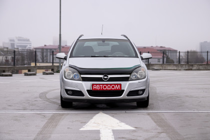 Продажа Opel Astra H 1.6 MT (105 л.с.) 2005 Серебристый в Автодом
