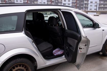 Продажа Opel Astra H 1.6 MT (105 л.с.) 2005 Серебристый в Автодом