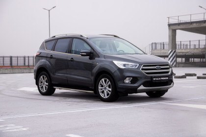 Продажа Ford Kuga II Рестайлинг 2.5 AT (150 л.с.) 2019 Серебристый в Автодом